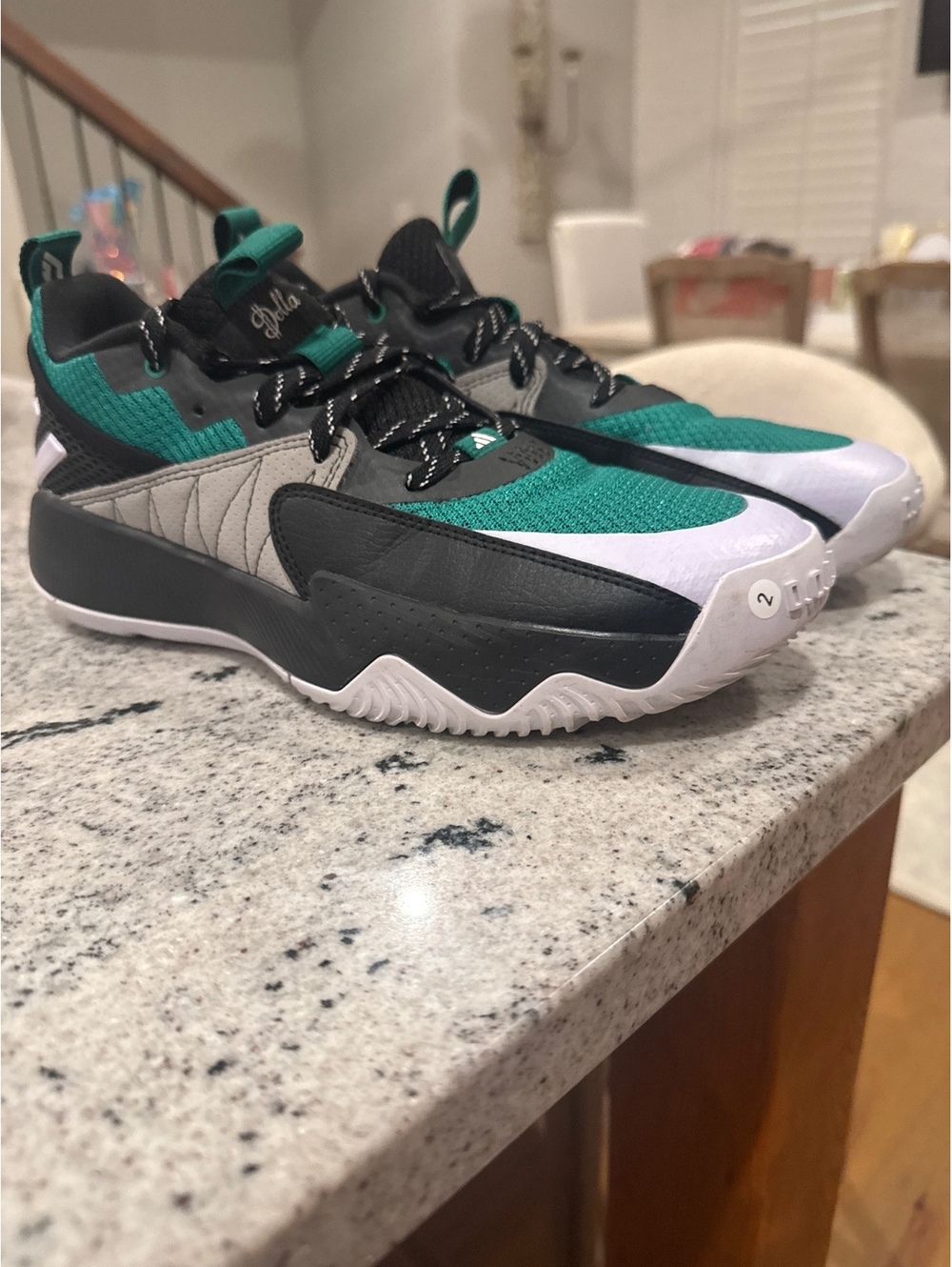 Worn Once Men’s Size 10 adidas Dame Certified (often tagged as Dame EXTPLY 2.0)